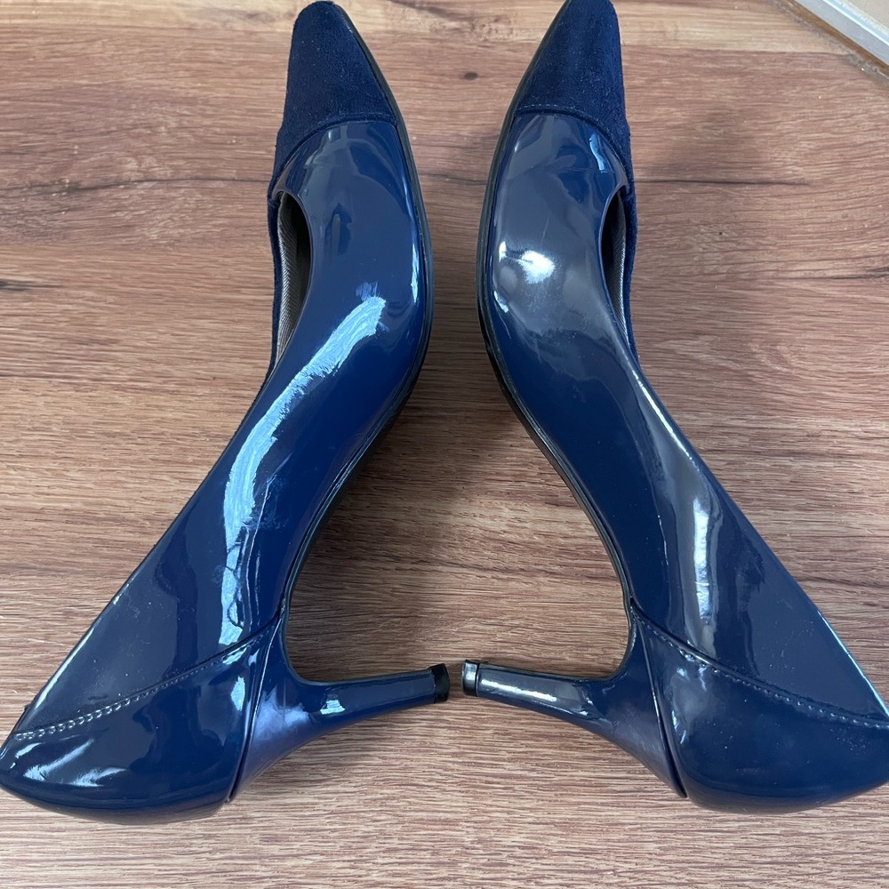 LifeStride Spencer navy pumps, size 7.5 - Picture 4 of 4